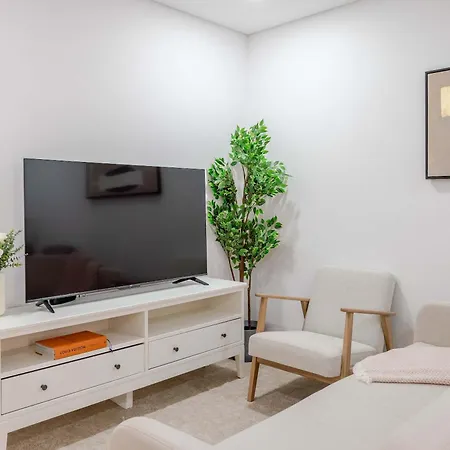 Bright & Cozy By Hostwise Daire